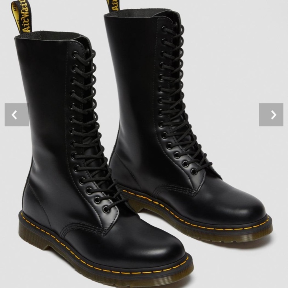 Dr. Martens 1914 Smooth Leather tall boots
